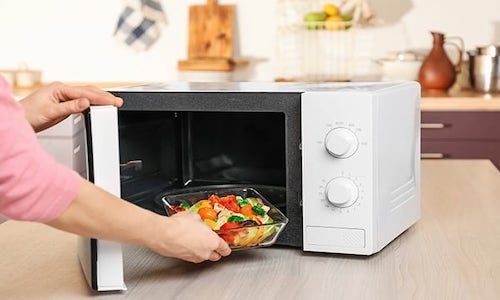 Microwave Oven Safety and Usage Guide