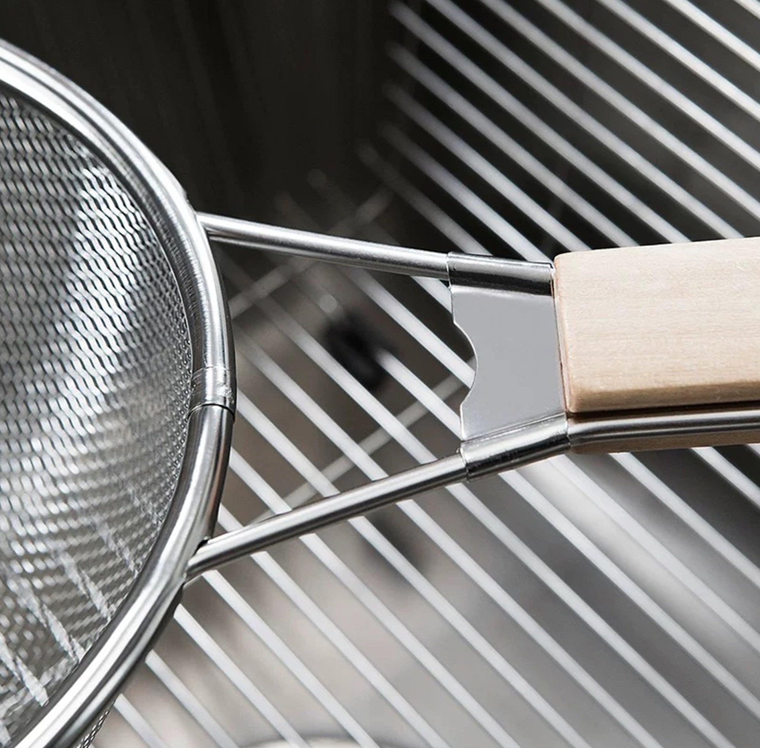 CHEFCO,MSS-7S, 7"/18.2cm Dia Single Stainless Steel Mesh Strainer with Wooden Handle - Chefcoca