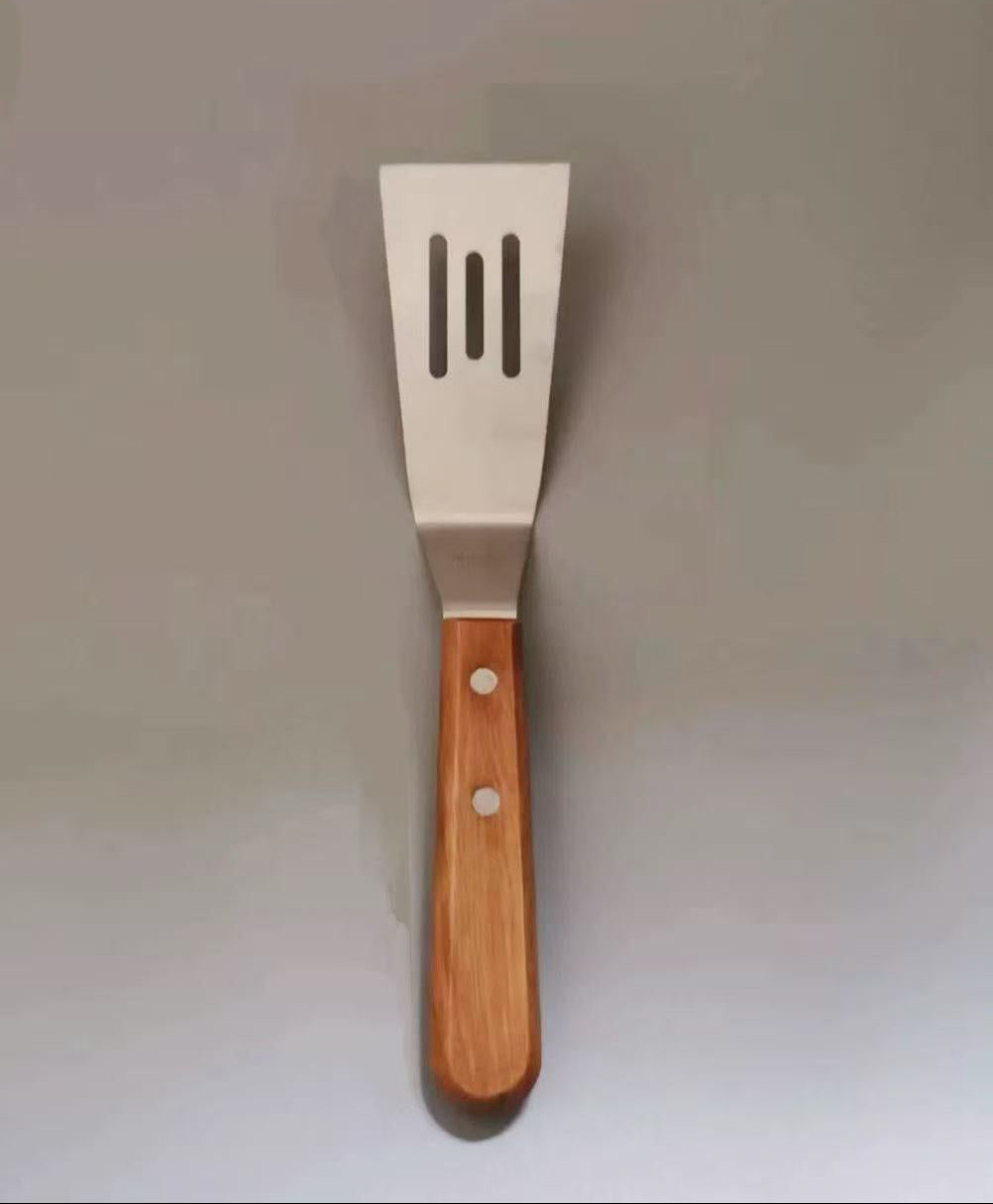 CHEFCO ,TNH-32, Perforated Grill Spatula w/Offset Wooden Handle,4"X2" Blade - Chefcoca