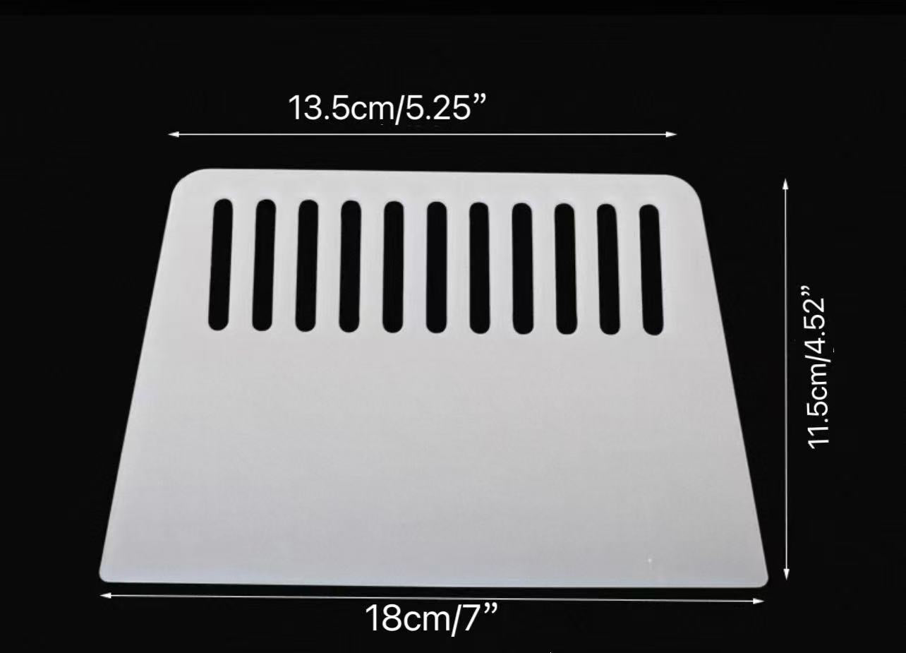 Bol en plastique à bords droits et grattoir à pâte