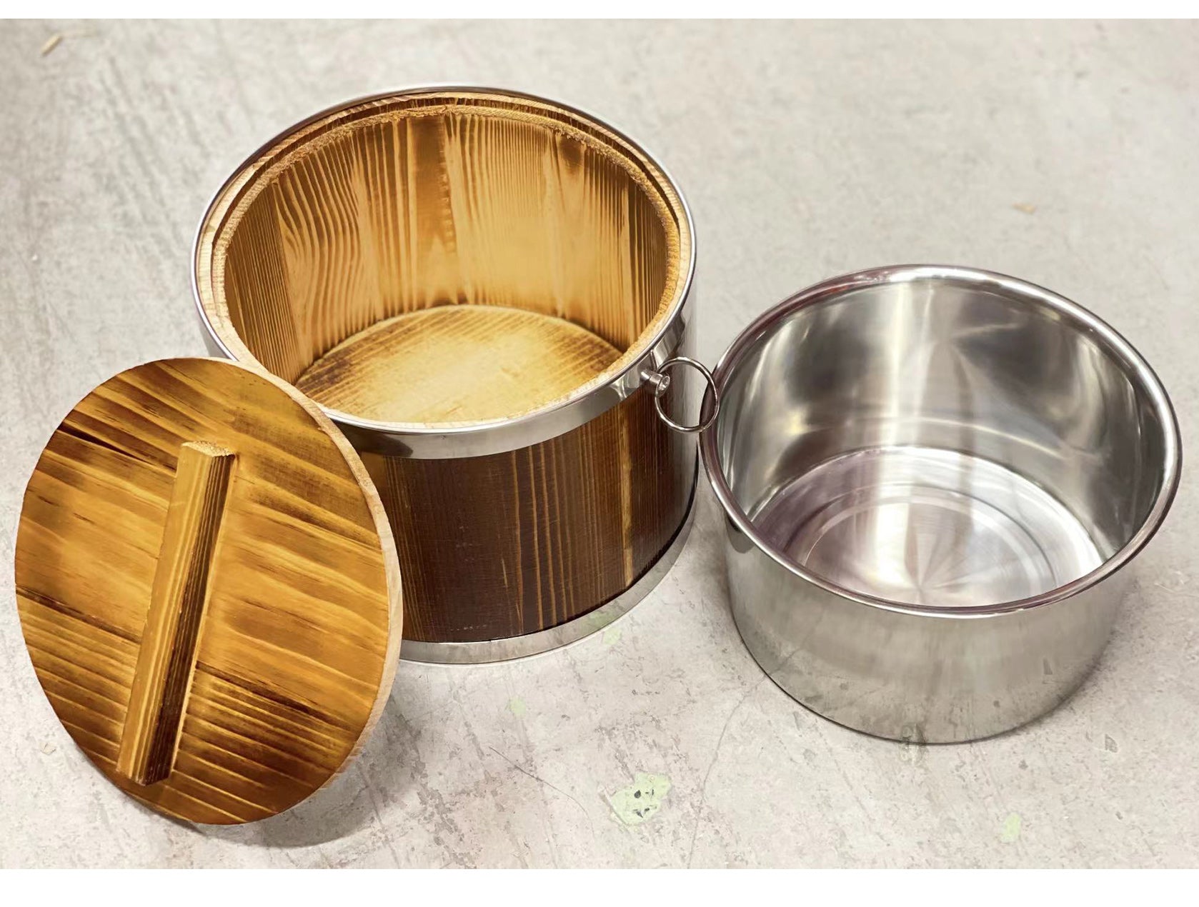 CHEFCO,KRB-20, 7.7" Pine Wood Heat-Retaining Rice Barrel with Stainless Steel Insert - Chefcoca