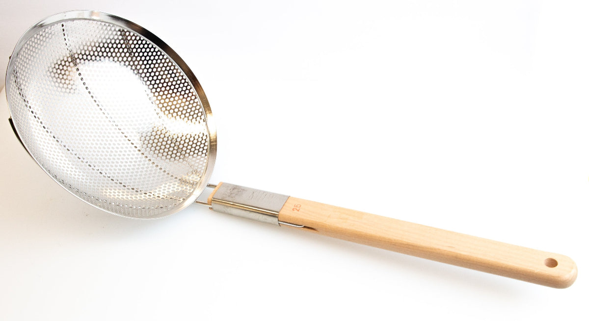 CHEFCO,SSH-31, Stainless Steel Reinforced Round Skimmer with Wooden Handle-31cm/12.2“ Dia - Chefcoca