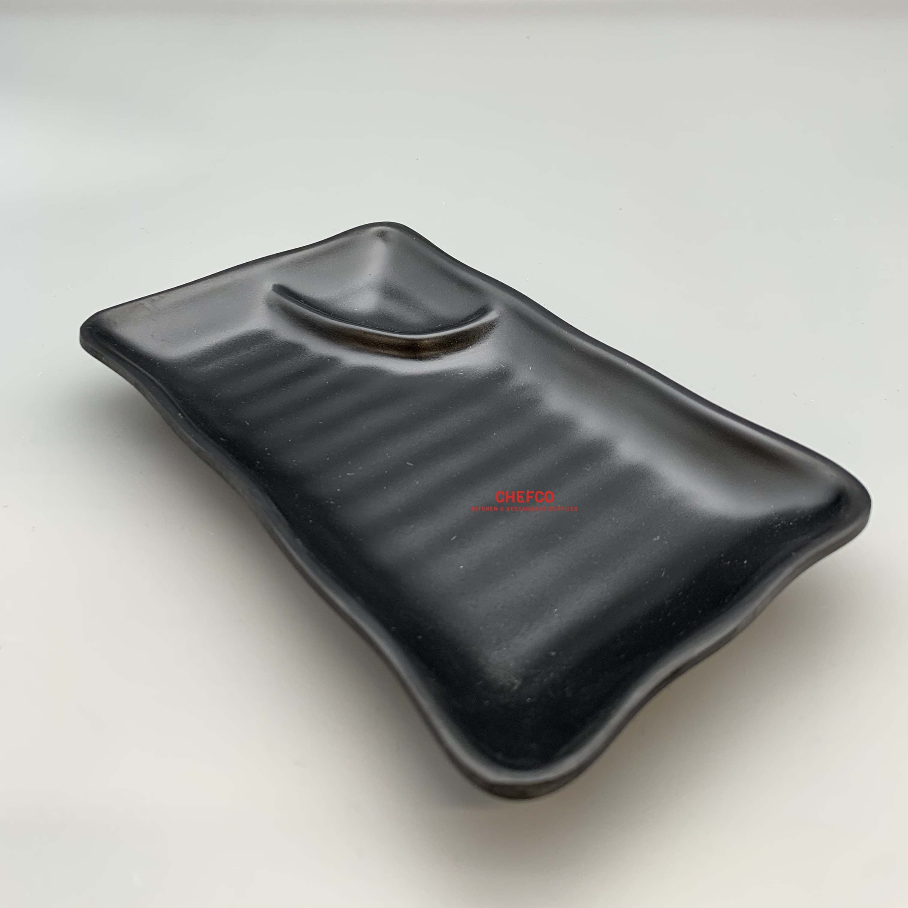 Matte Black Melamine Plate with Sauce Compartment (YG140124) - Chefcoca