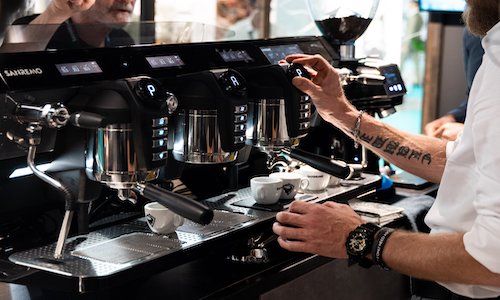 Guide to clean commercial coffee machines