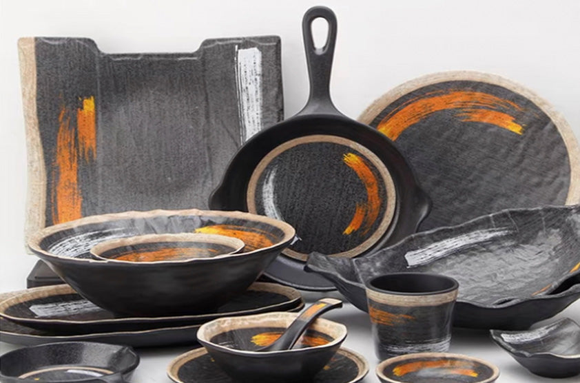 White & Gold Pattern Dinnerware