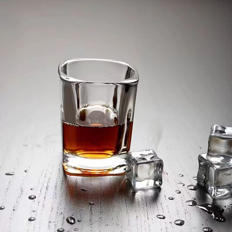 Verre à shot et shooter 38 ml