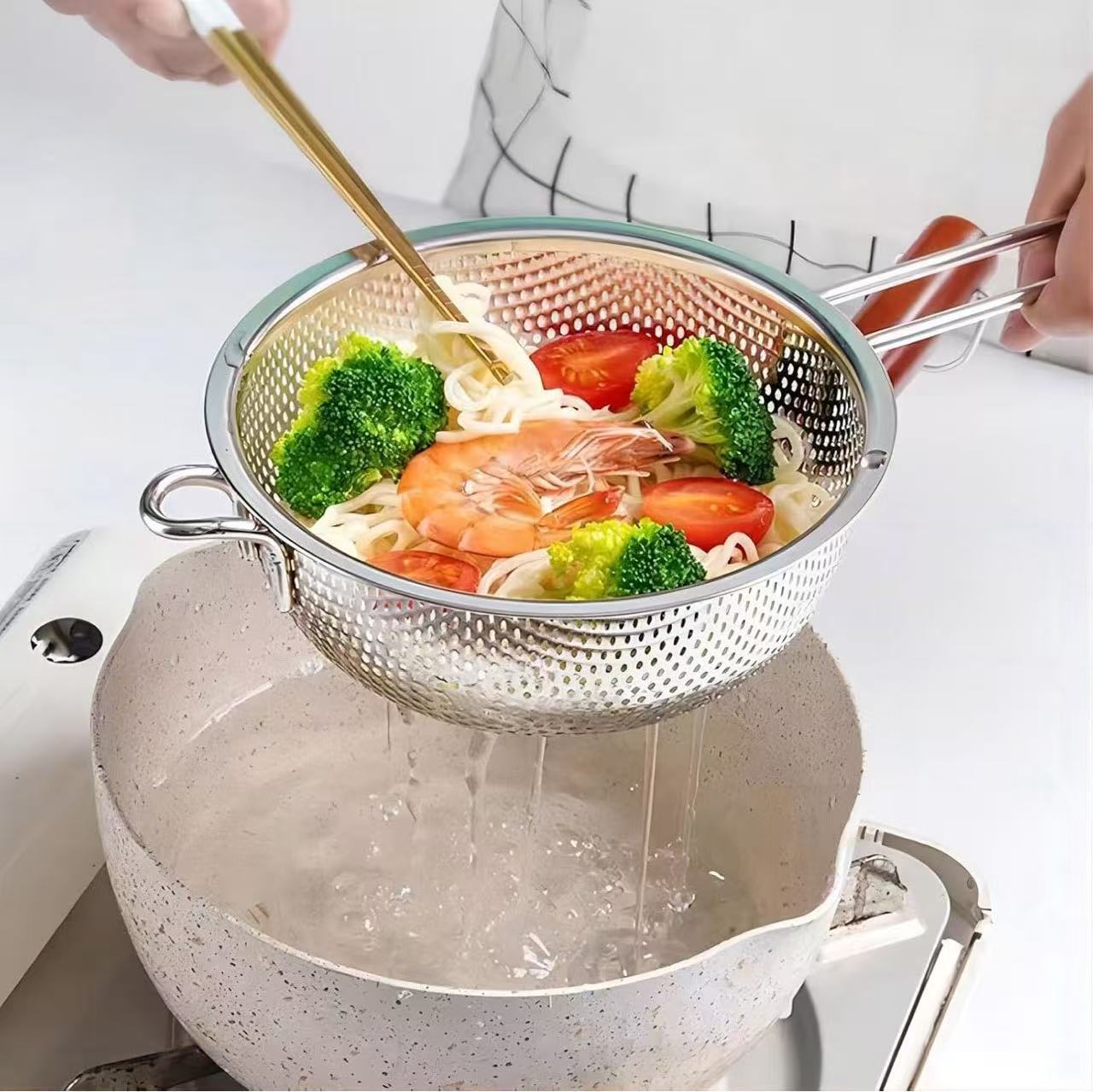 Passoire à fond plat en acier inoxydable avec poignées