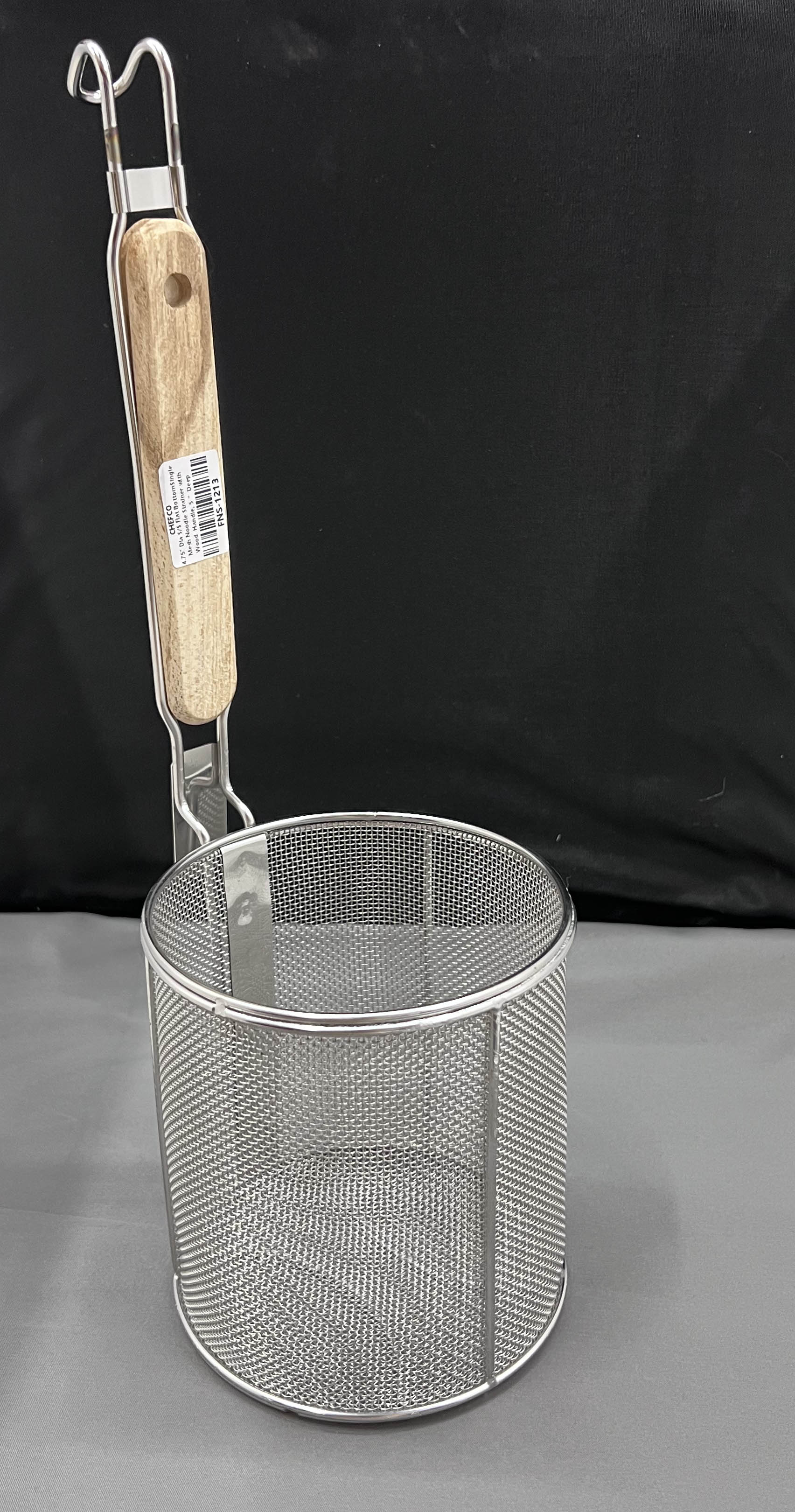 4.75" Dia S/S Flat Bottom Single Mesh Noodle Strainer with Wood Handle, 5“  Deep