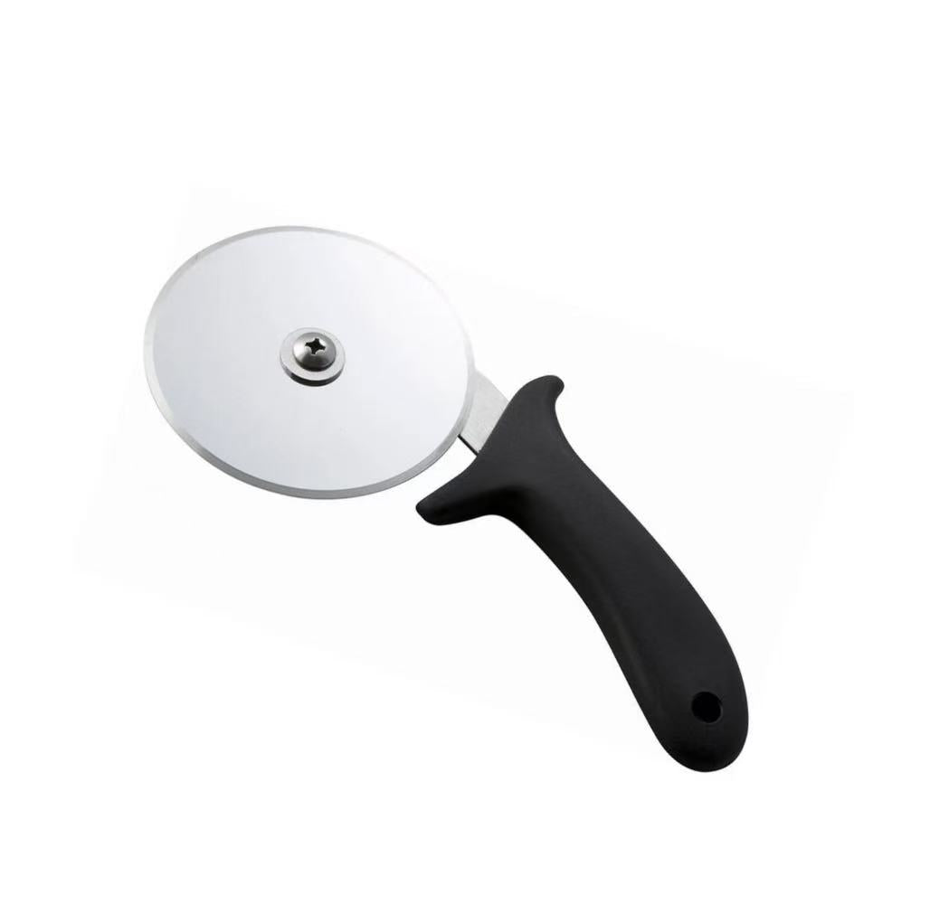 PPC-4-Round 4" Diameter Pizza Cutter with Polypropylene Handle