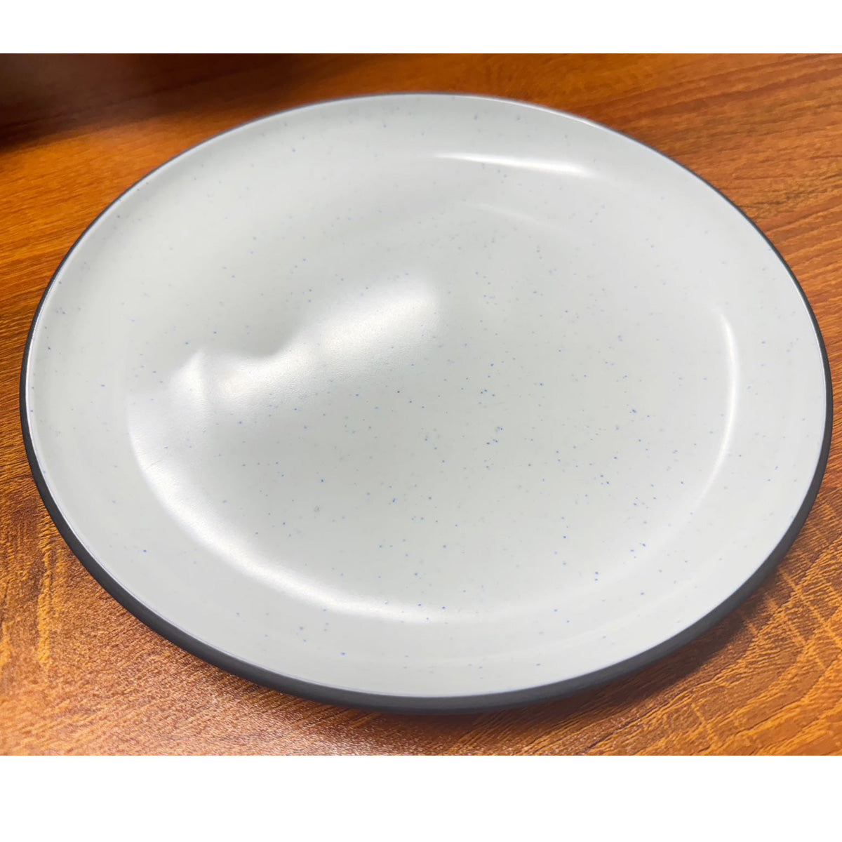 8 3/4"Square Plate,Dark grey outer with white inner, Light Blue Dots pattern inner (YJXM-04)