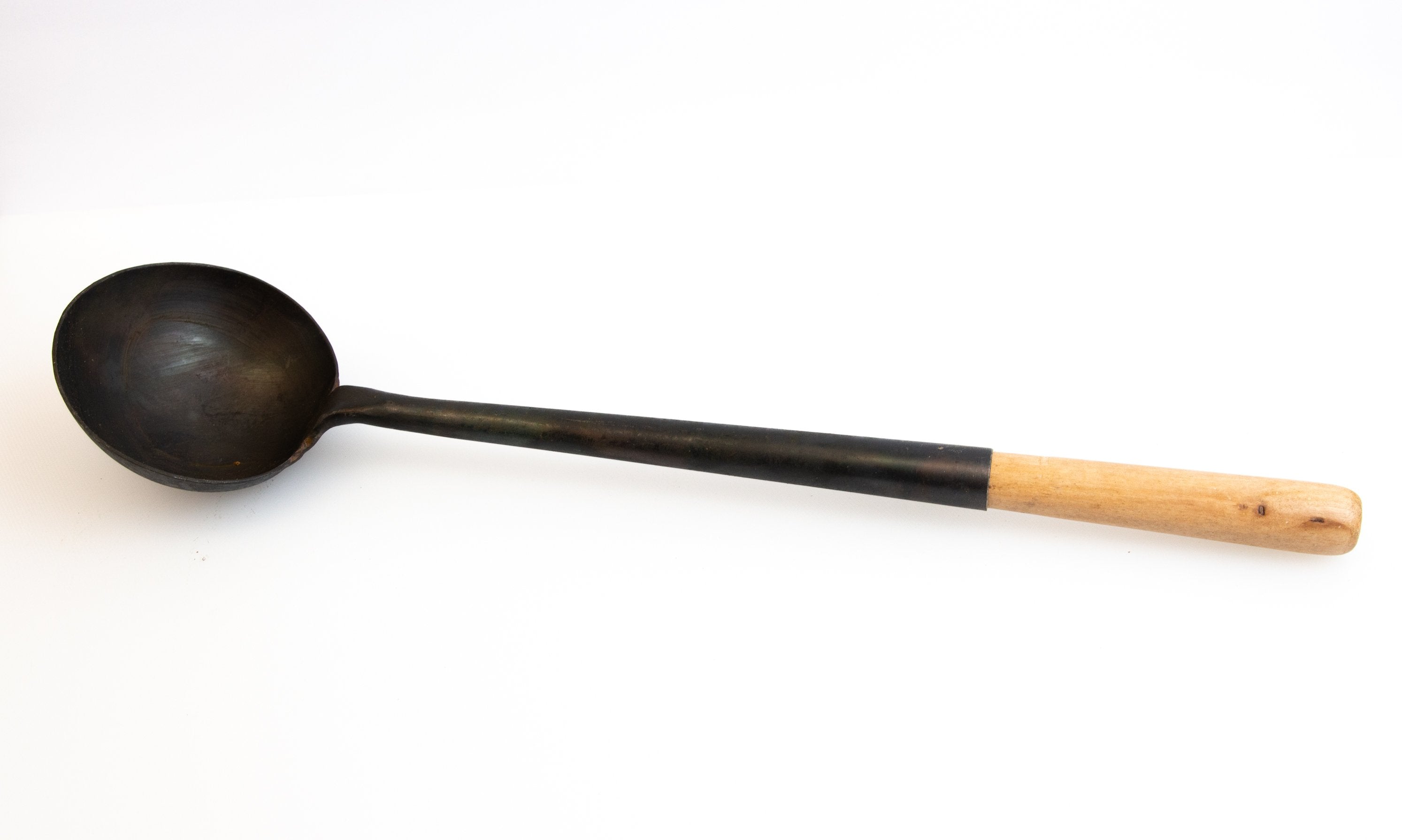 CHEFCO,LD-XLB,#XL Black Iron Ladle Spatula with Wooden Handle ,10 liang, 14cm Dia - Chefcoca