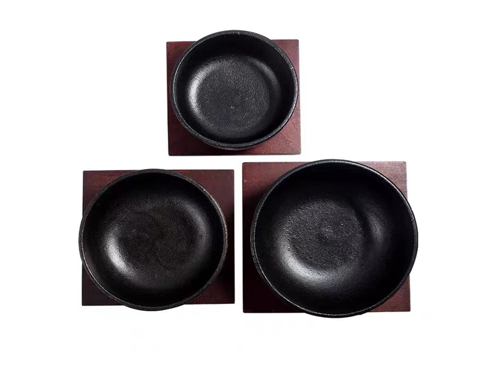 Round Cast Iron Bowl with Wooden Base