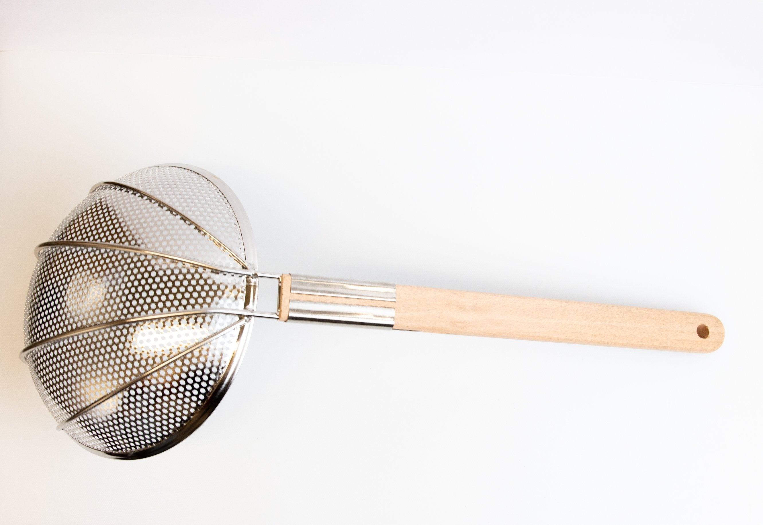 Stainless Steel Reinforced Round Skimmer with Wooden Handle (26-31cm Diameter) - Chefcoca