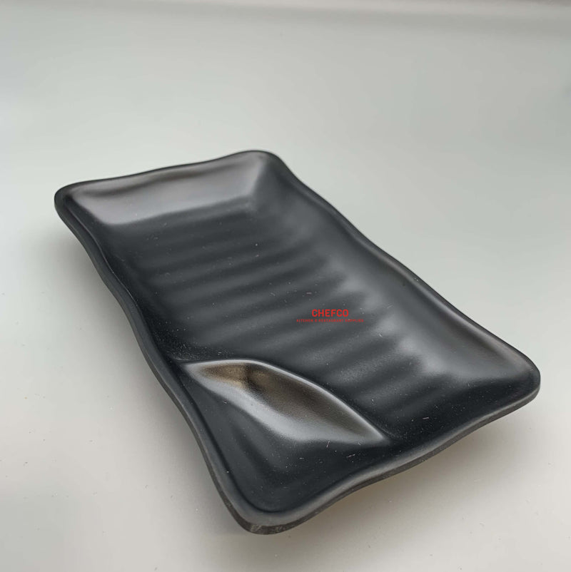 Matte Black Melamine Plate with Sauce Compartment (YG140124)